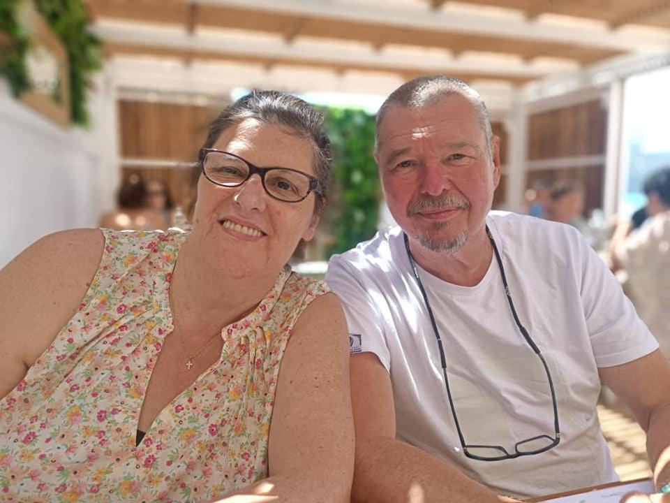 Philippe & Marie, A Louer Petite Chambre Chez L'Habitant Avec Terrasse Dans Villa, Au Pied Du Luberon 쿠쿠론 외부 사진